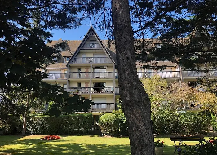Beau Terrasse Vue Jardin - A 2 Pas De La Apartman