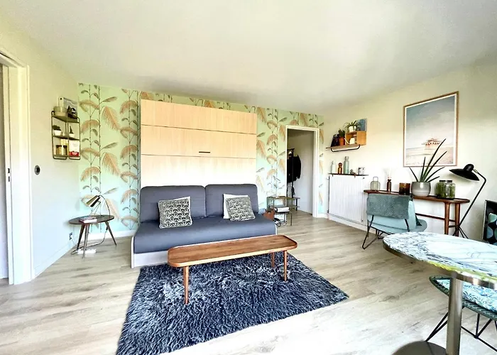 Beau Terrasse Vue Jardin - à 2 Pas De La Deauville